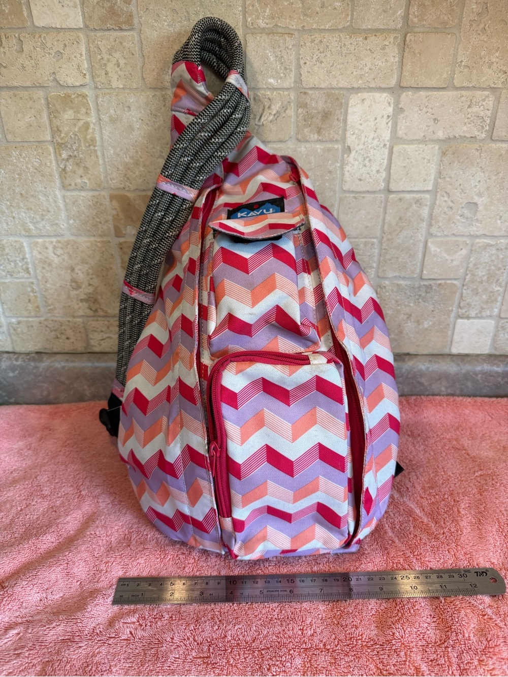 Kavu Chevron Rope Sling Backpack - Pink, Coral, Lavender
